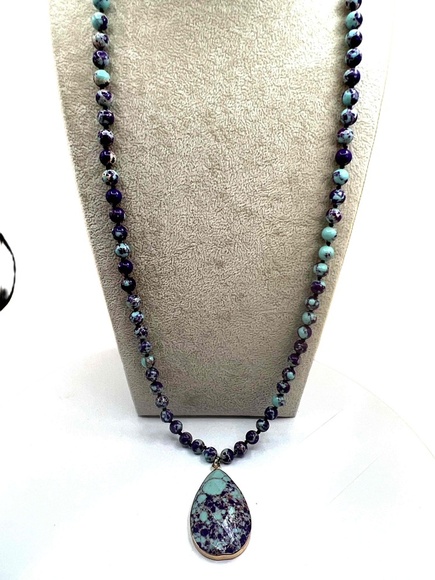 Vintage Jewelry - New Purple Teal Colored Stone & Glass Beaded Pendant Necklace